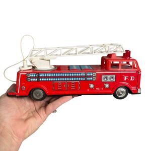 Illco Tin Fire Truck Fire Engine Toy Red Vintage Ladder Metal Not Working READ
